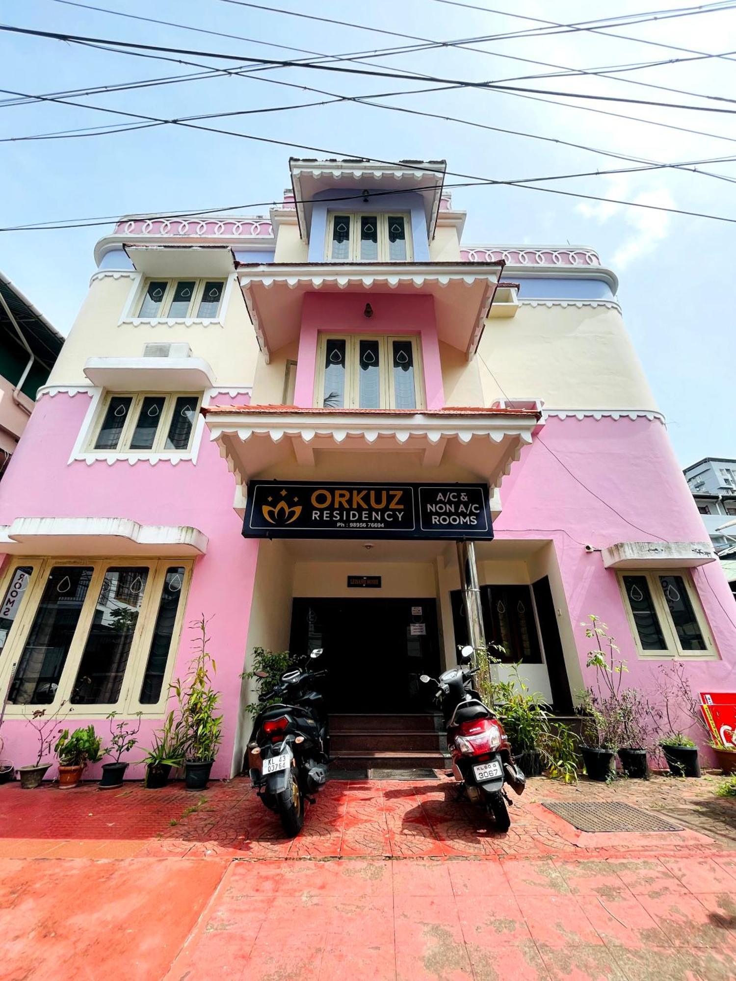 Orkuz Residency Apartment Kochi ภายนอก รูปภาพ